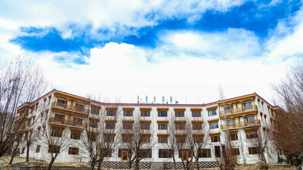 Hotel Deskitsal 列城 外观 照片