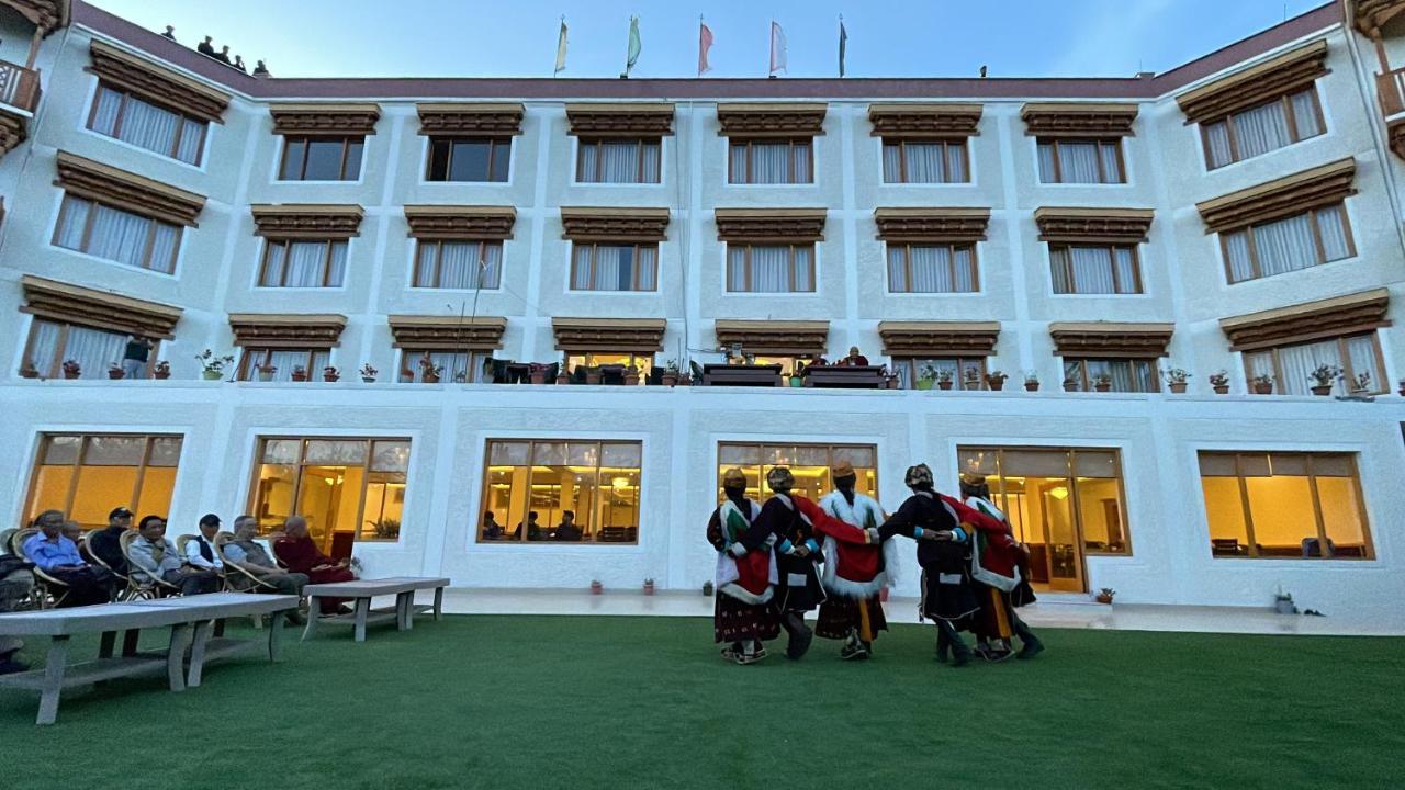 Hotel Deskitsal 列城 外观 照片